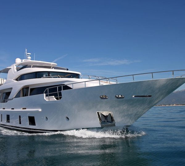 benetti yachts delfino 93